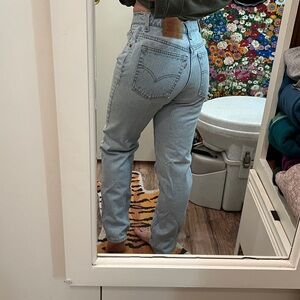 Vintage 550s Levi’s from 1997 DO NOT BUY BEFORE READING SIZING INFO